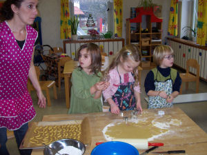 Pltzchenbacken im Kindergarten Kunterbunt am 05. Dezember 2006