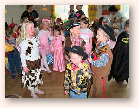 Fasching im Kindergarten 2006